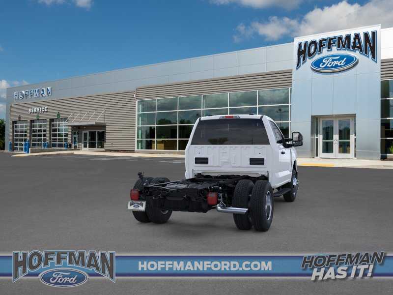2025 Ford F-350 Super Duty Chassis Cab XL - Photo 8