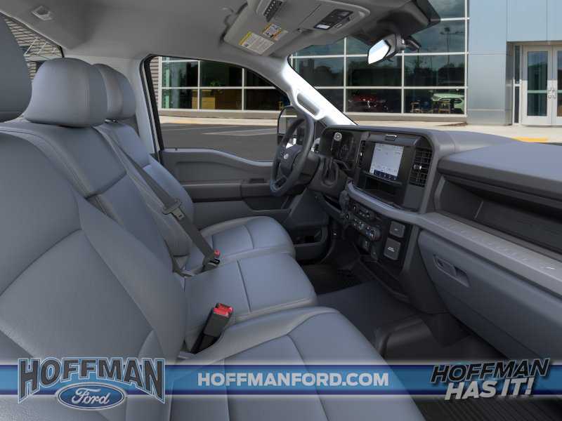 2025 Ford F-350 Super Duty Chassis Cab XL - Photo 11