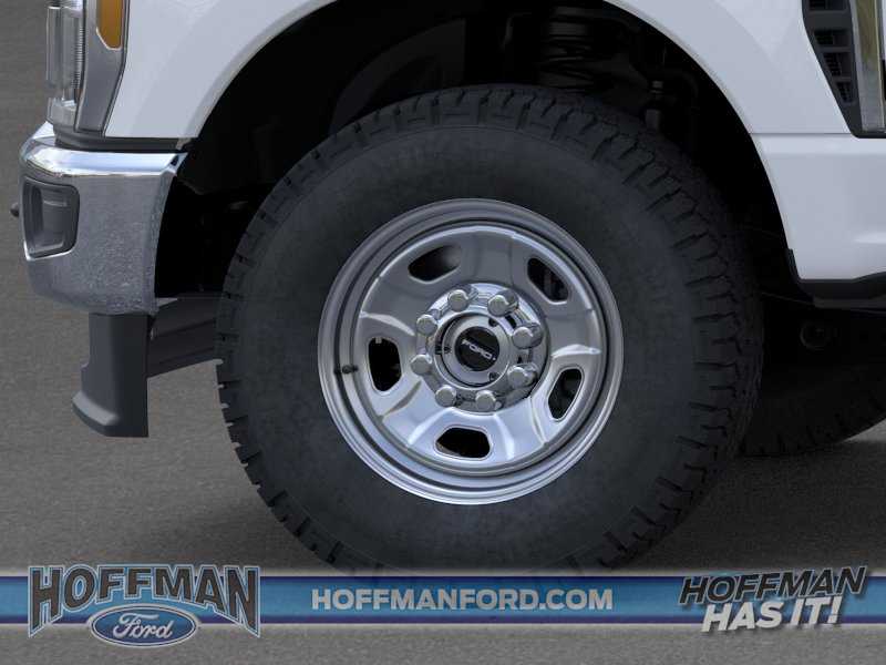 2025 Ford F-350 Super Duty Chassis Cab XL - Photo 29