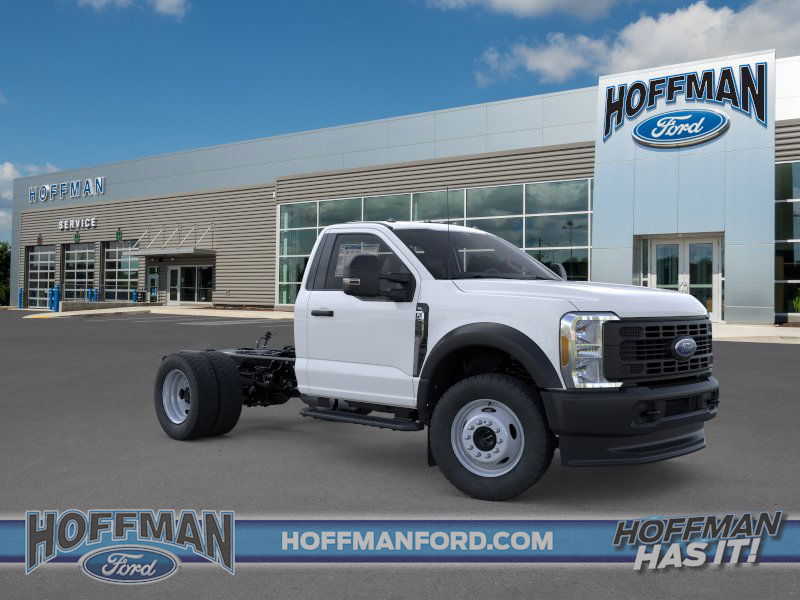 2025 Ford F-550 Super Duty Chassis Cab XL's photo