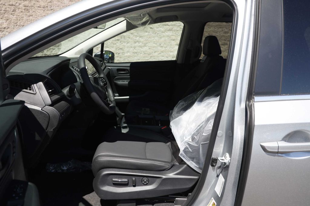 2026 Honda Odyssey EX-L - Photo 12