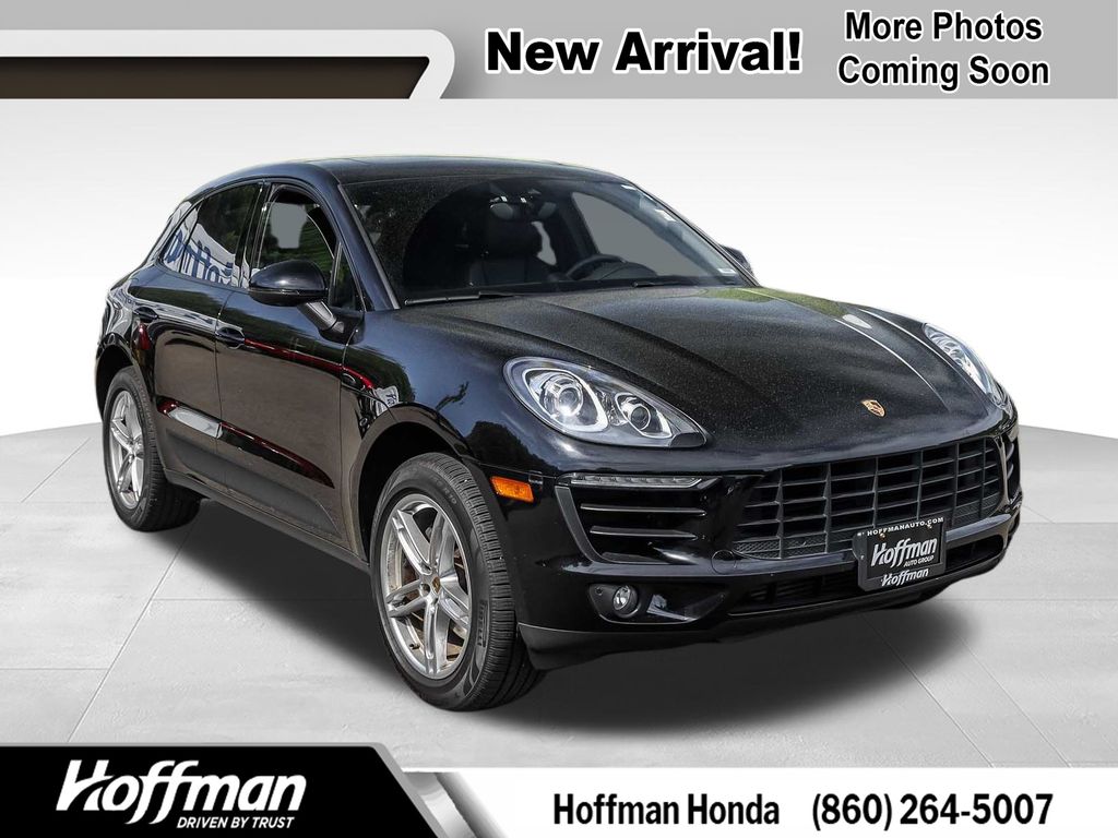 2018 Porsche Macan -'s photo