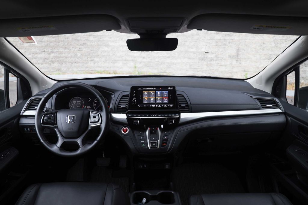 2025 Honda Odyssey 26