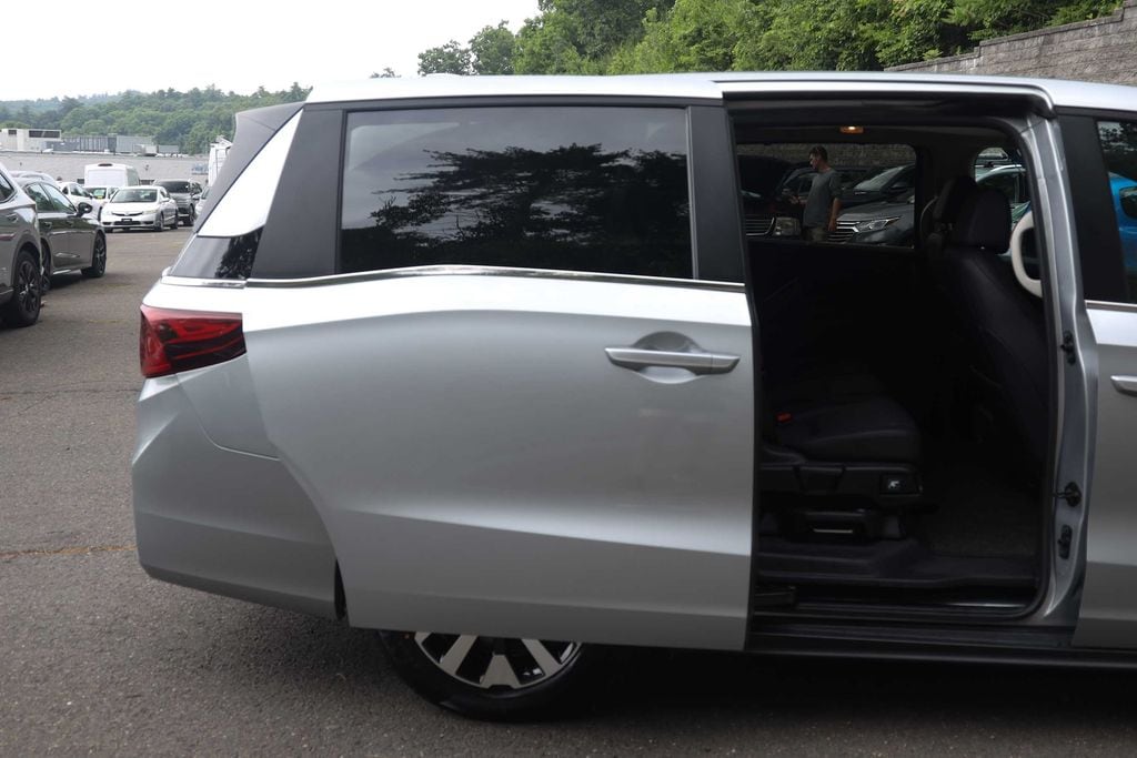 2025 Honda Odyssey 18