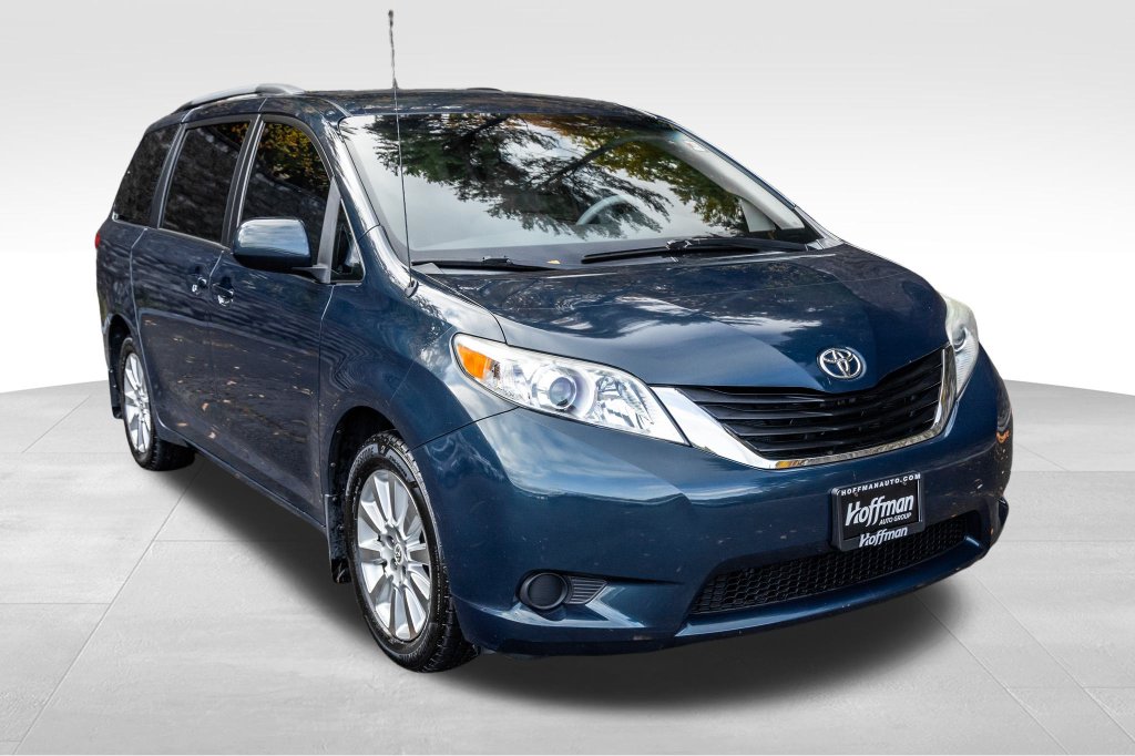 Used 2011 Toyota Sienna LE with VIN 5TDJK3DC5BS004159 for sale in Simsbury, CT