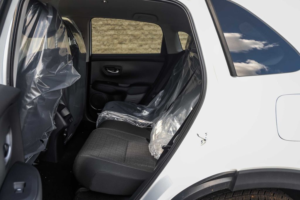 2026 Honda HR-V LX - Photo 9