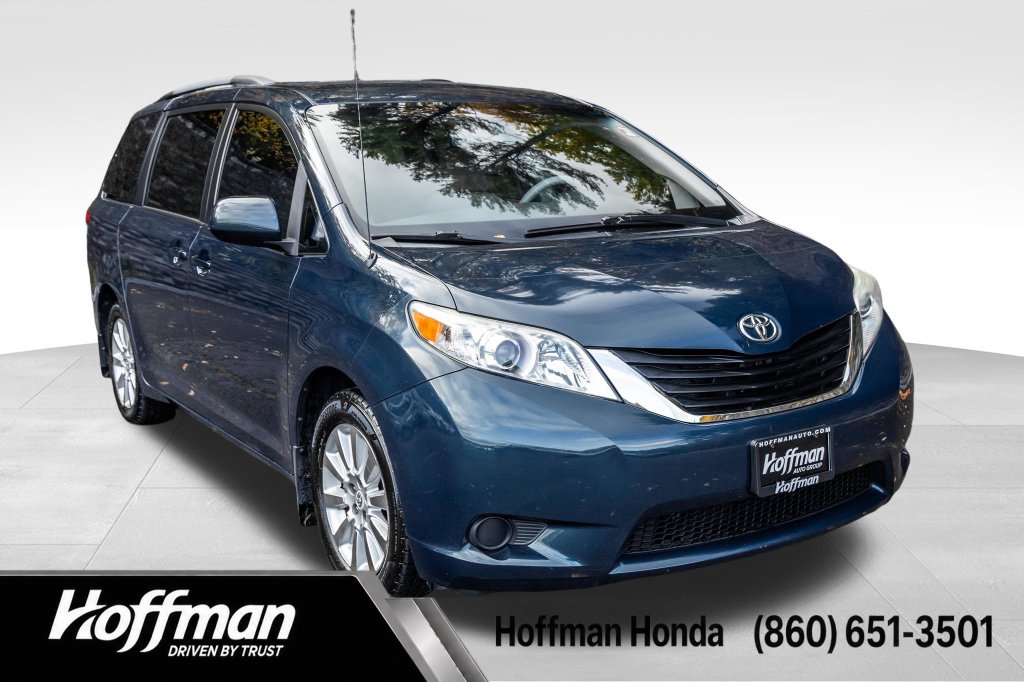 Used 2011 Toyota Sienna LE Van 5TDJK3DC5BS004159 in Watertown, CT