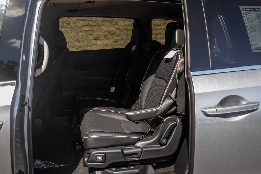 2026 Honda Odyssey Elite - Photo 9