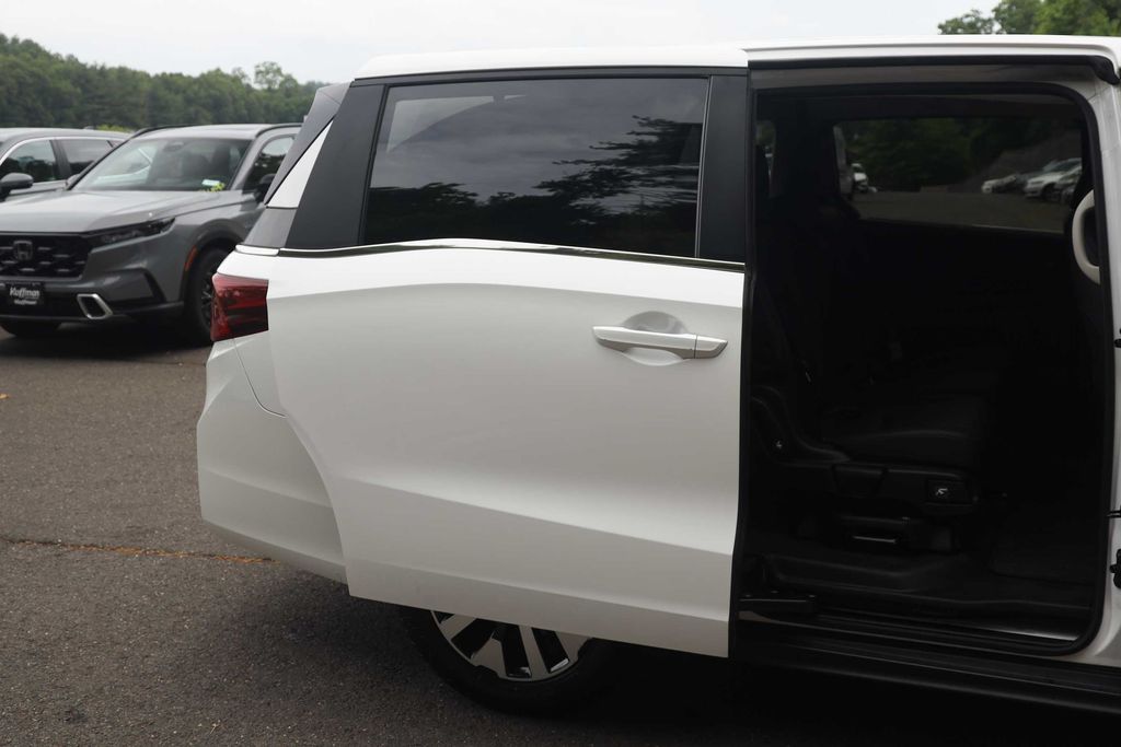 2025 Honda Odyssey 19