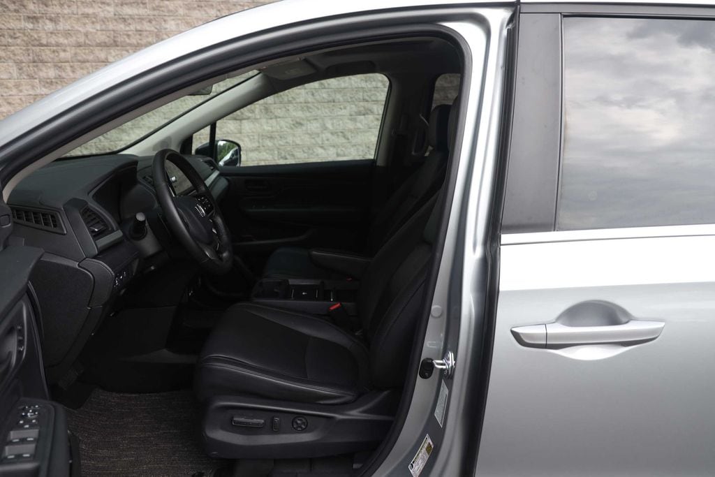 2025 Honda Odyssey 25