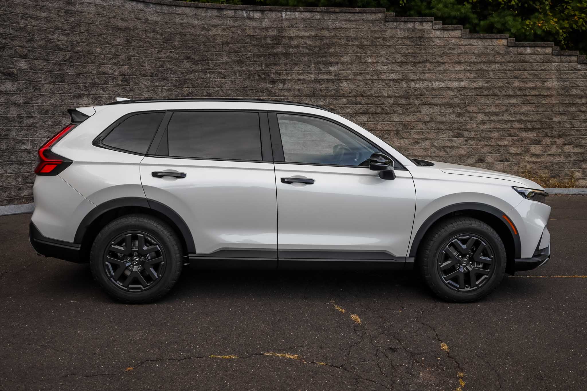 2026 Honda CR-V Hybrid photo 2