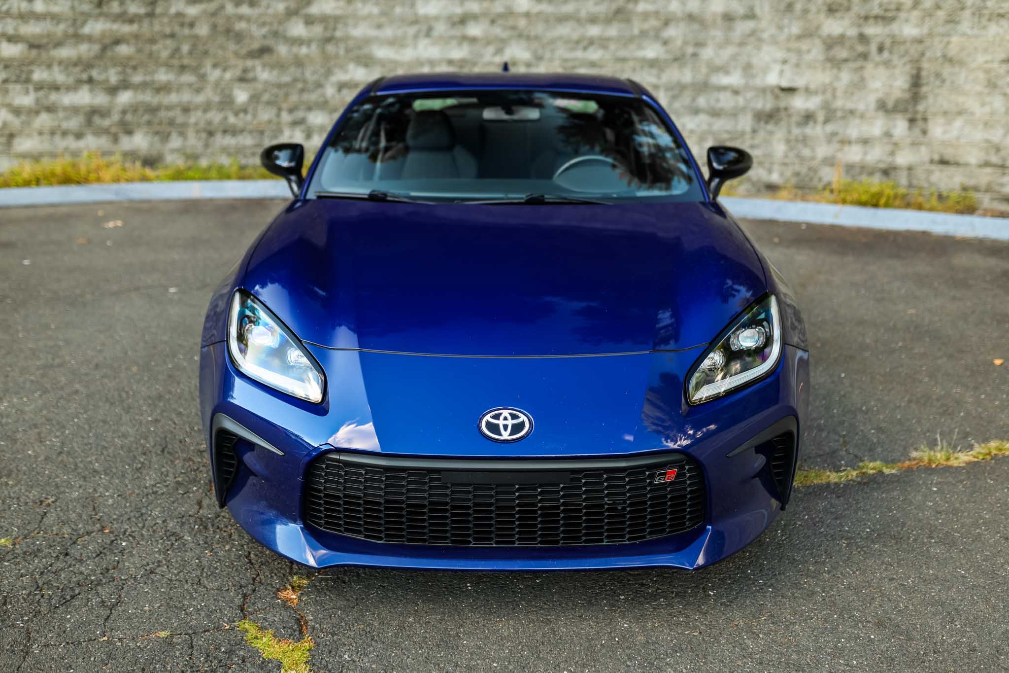 2022 Toyota GR86 Base photo 2