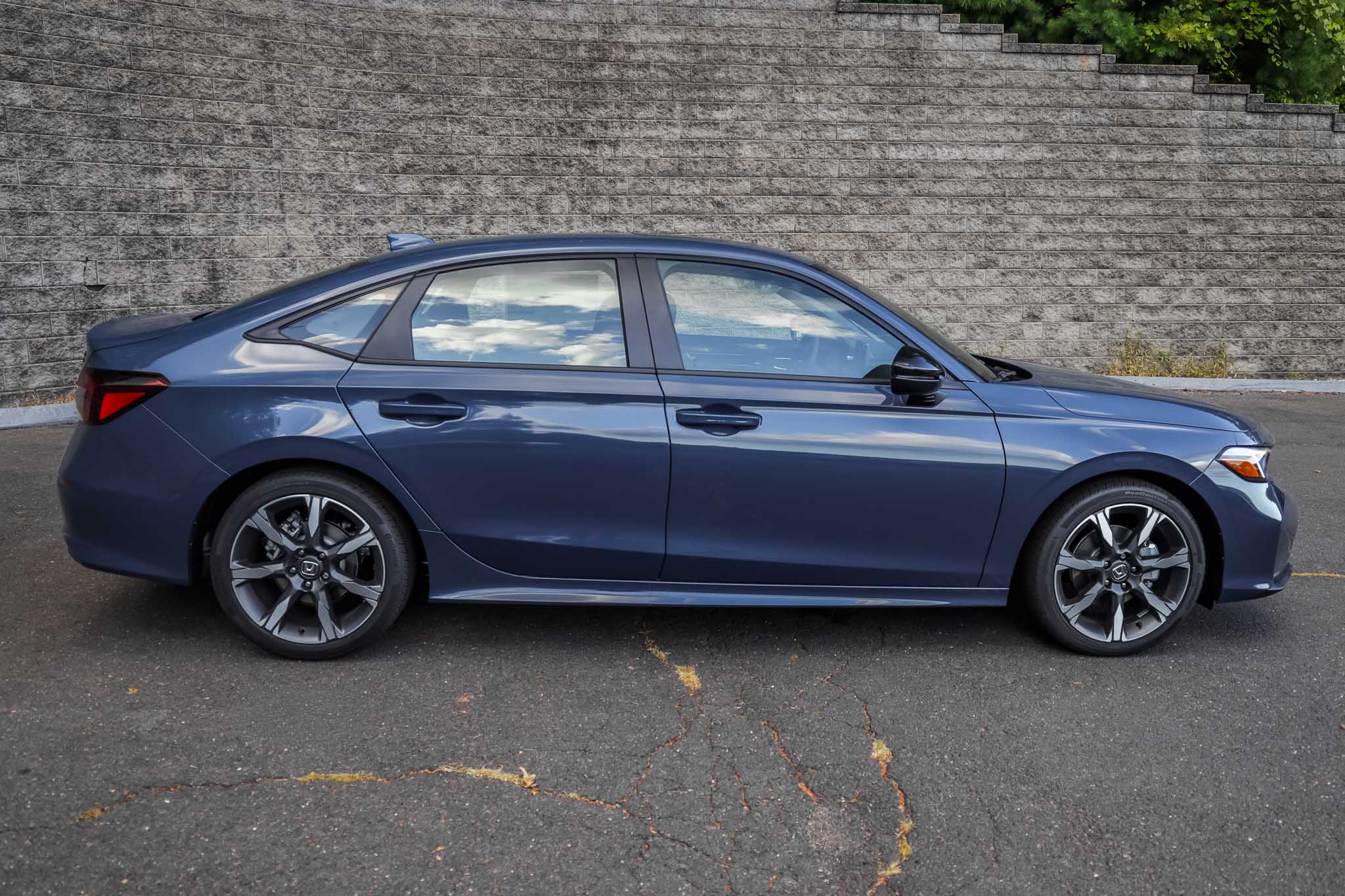 2026 Honda Civic Hybrid Sport Touring photo 2