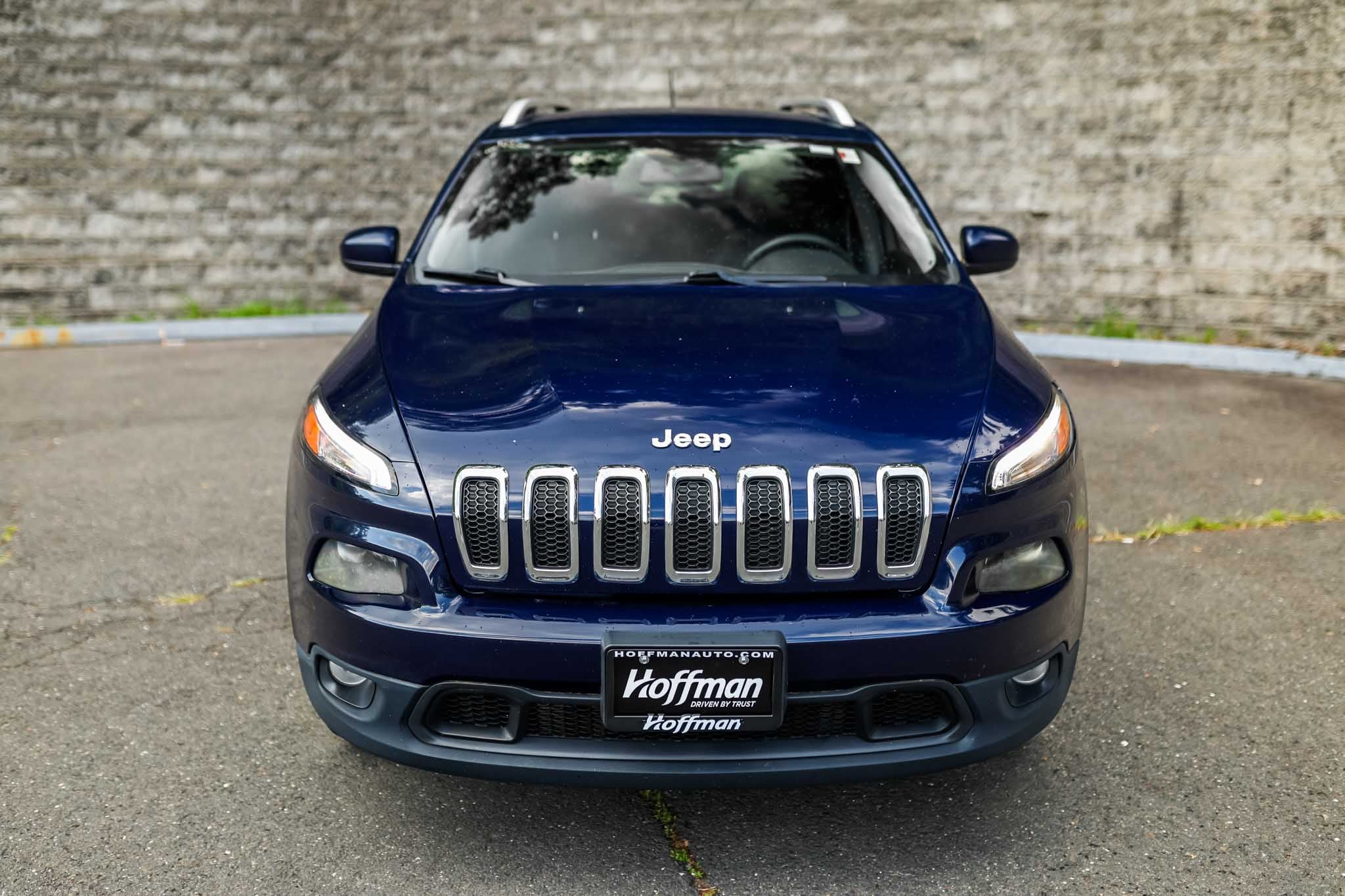 Used 2015 Jeep Cherokee Latitude with VIN 1C4PJMCB5FW675669 for sale in Simsbury, CT