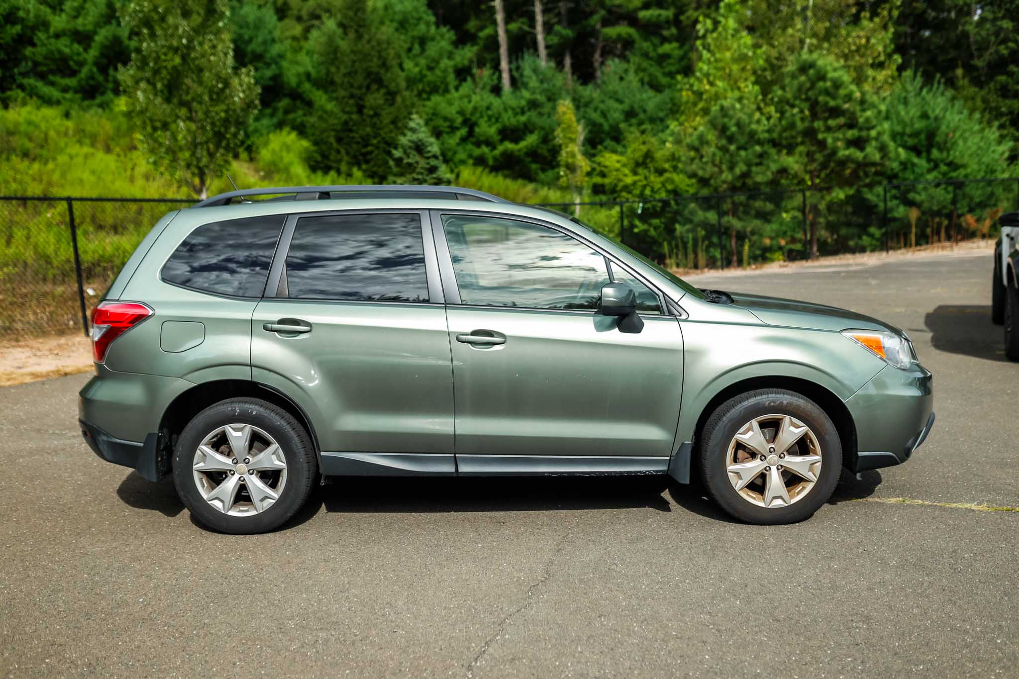 Used 2014 Subaru Forester i Premium with VIN JF2SJAEC9EH542397 for sale in Simsbury, CT
