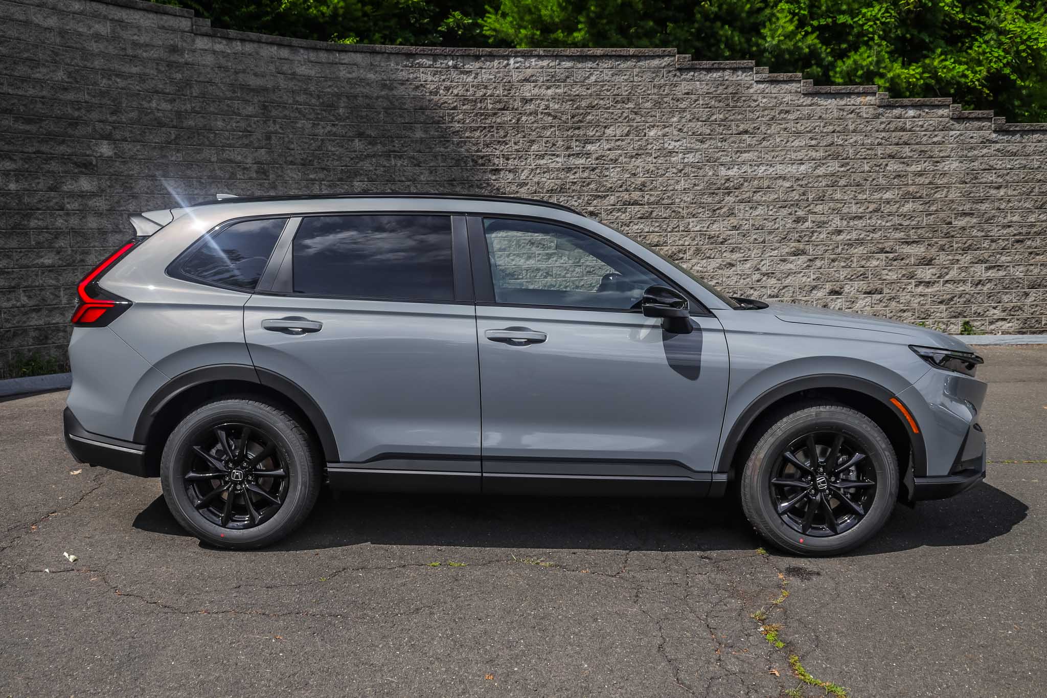 2026 Honda CR-V Hybrid Sport-L photo 2