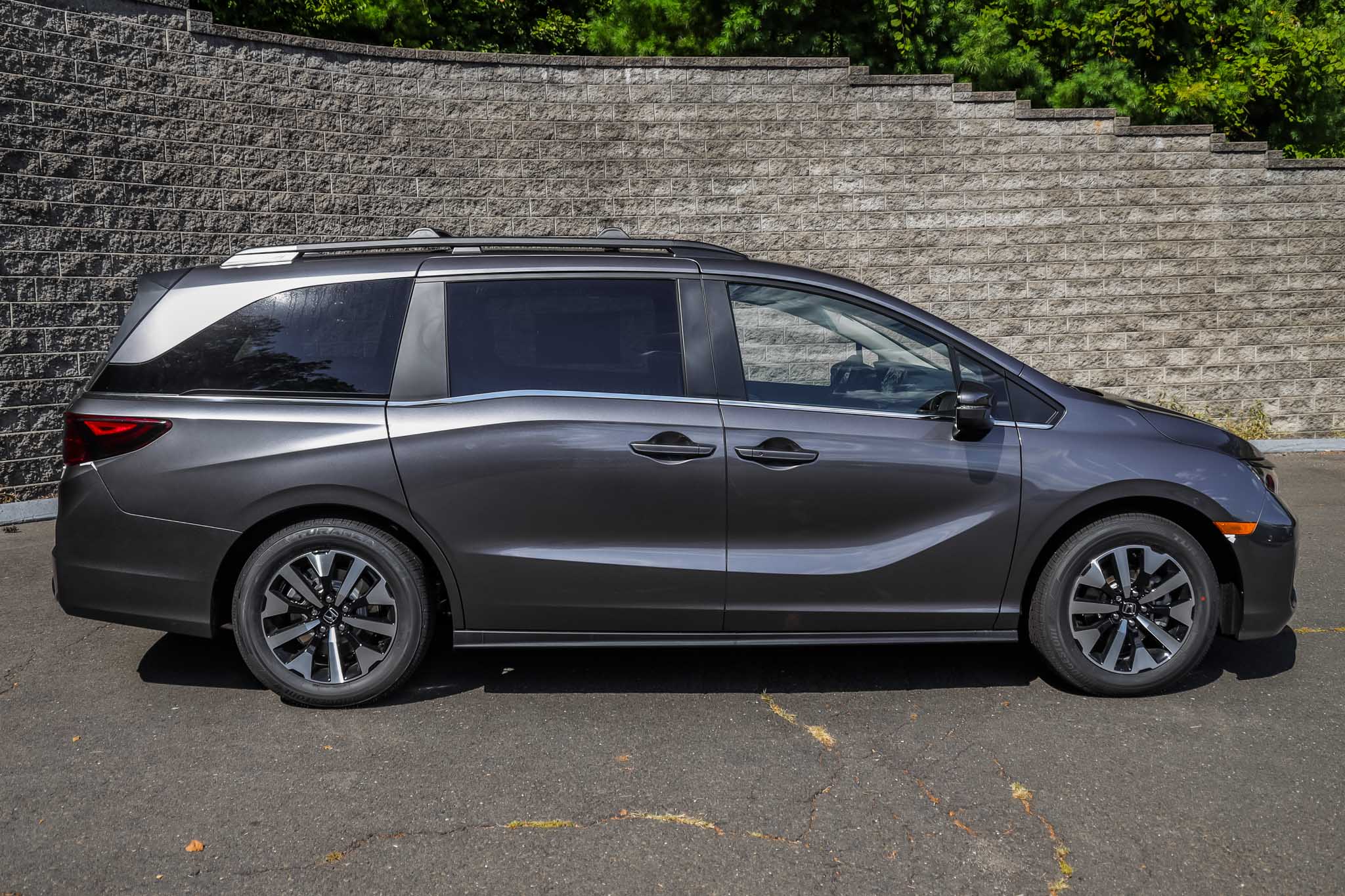 2026 Honda Odyssey EX-L photo 2