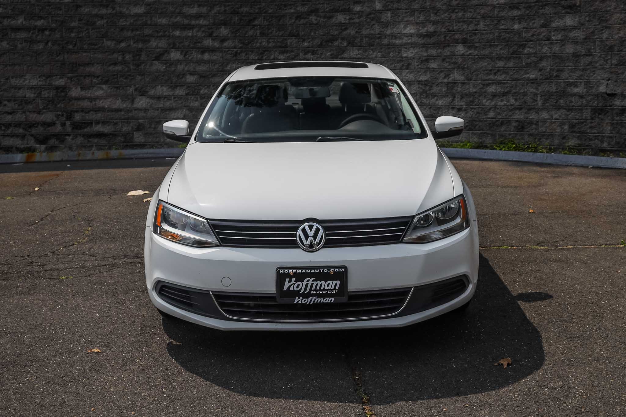 Used 2014 Volkswagen Jetta SE with VIN 3VWD17AJ5EM386107 for sale in Simsbury, CT