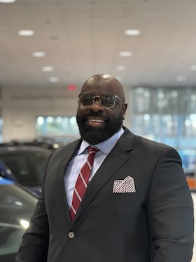 Staff member Sylvester Evans from 8dd912b94811