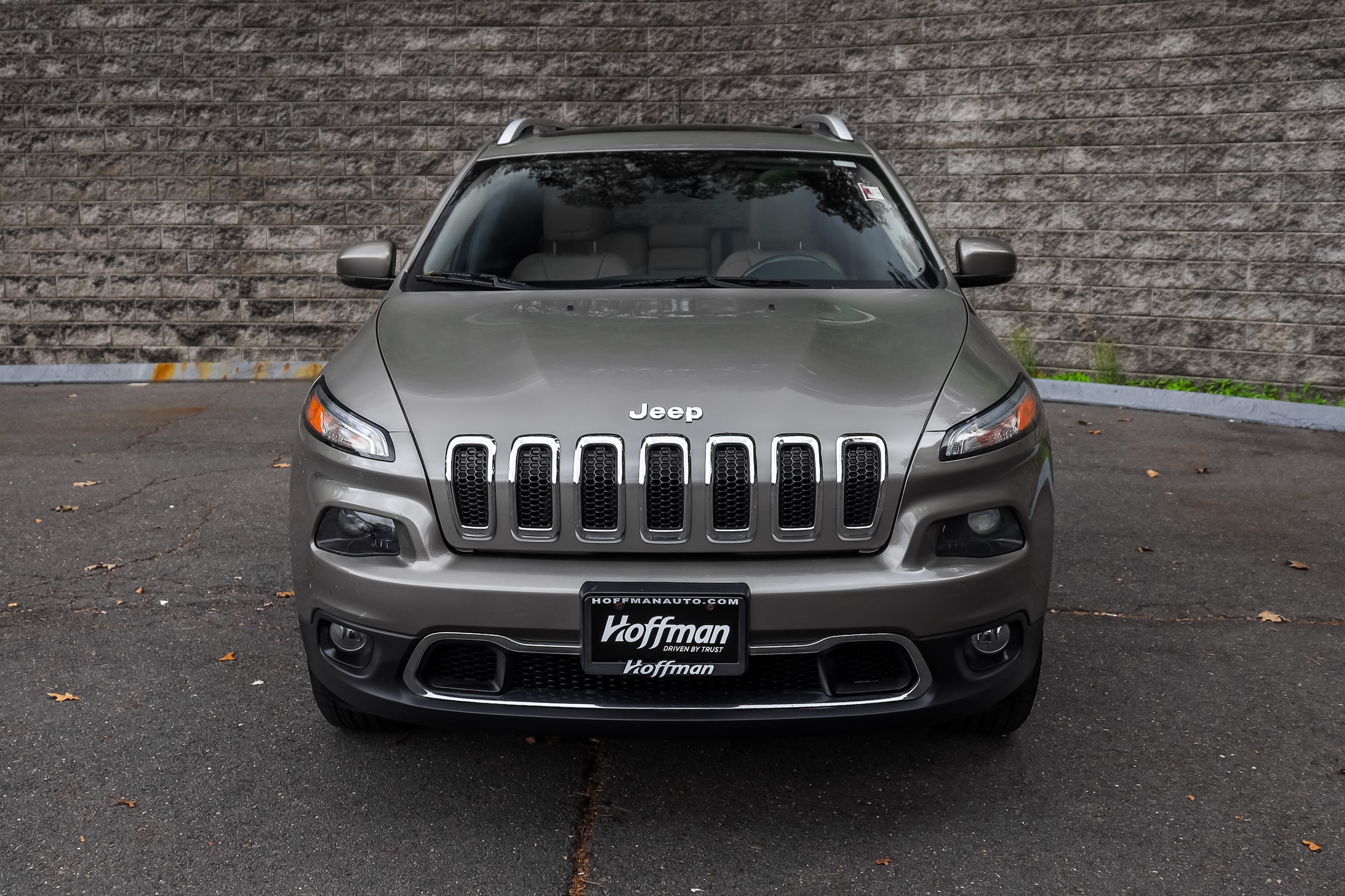 Used 2017 Jeep Cherokee Limited with VIN 1C4PJMDB8HW605813 for sale in Simsbury, CT