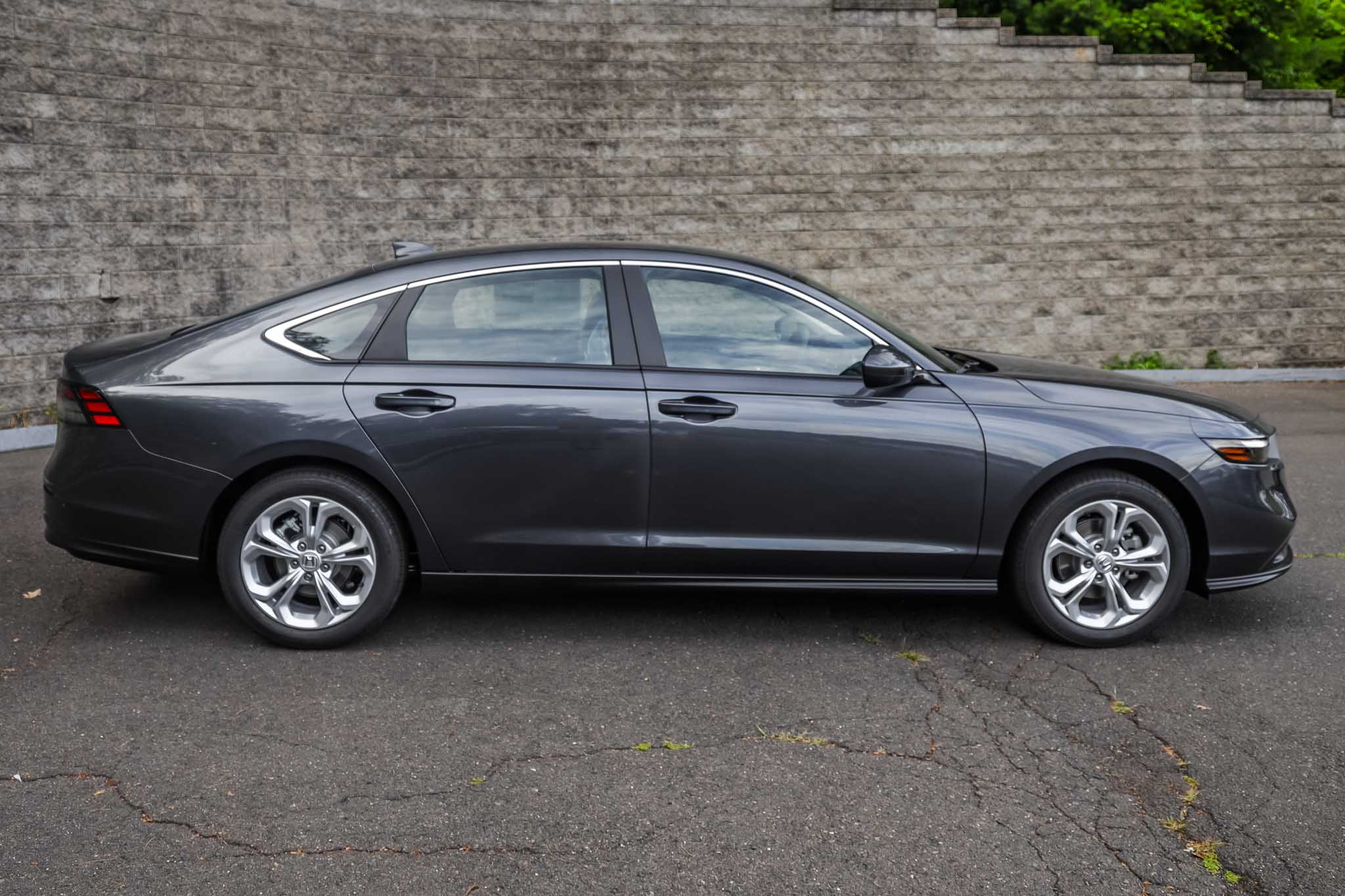 2025 Honda Accord LX photo 2