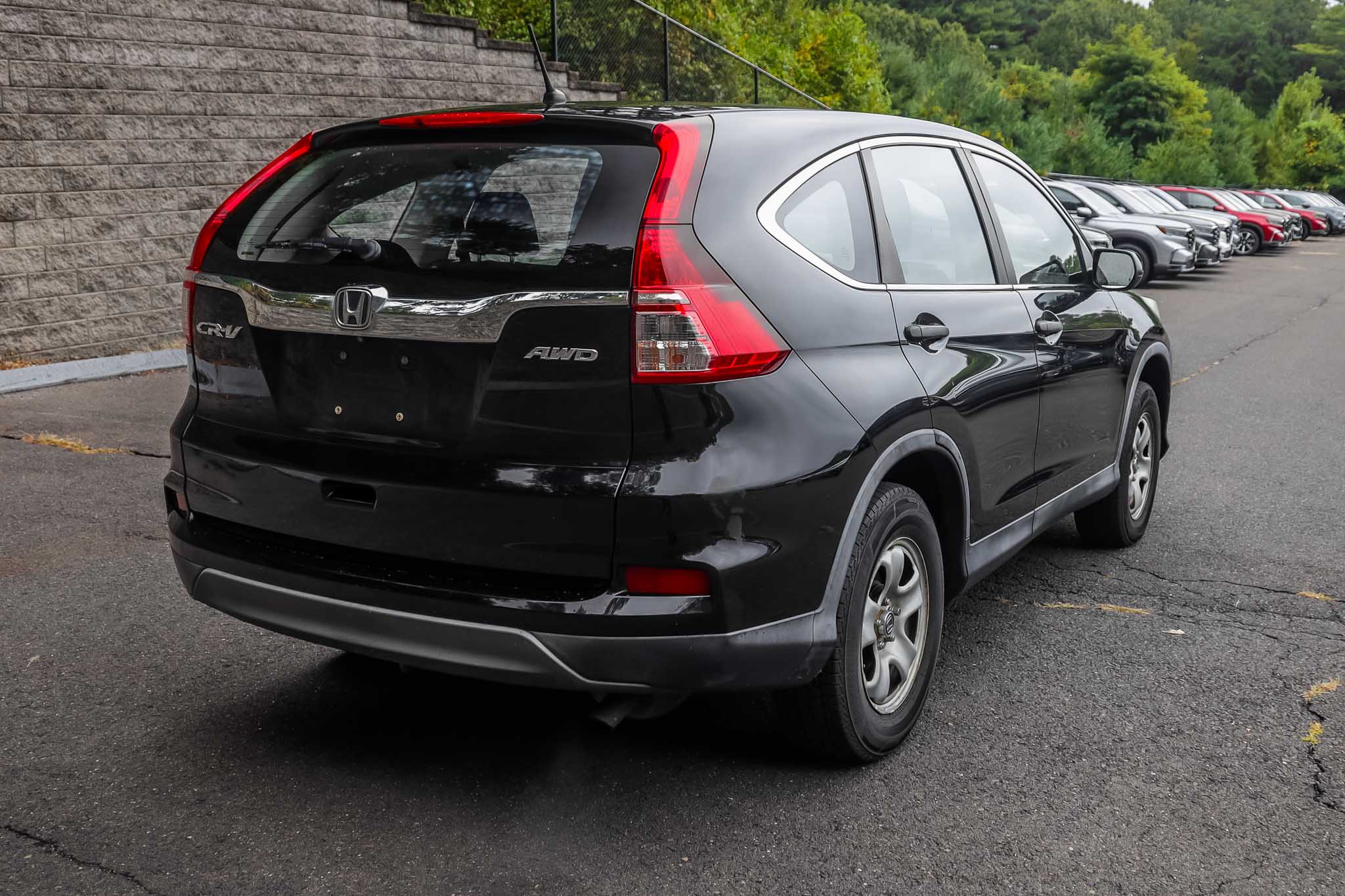2015 Honda CR-V LX photo 2