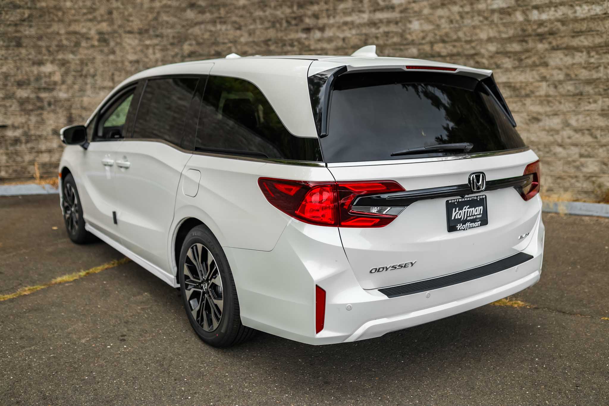 2026 Honda Odyssey Elite photo 4