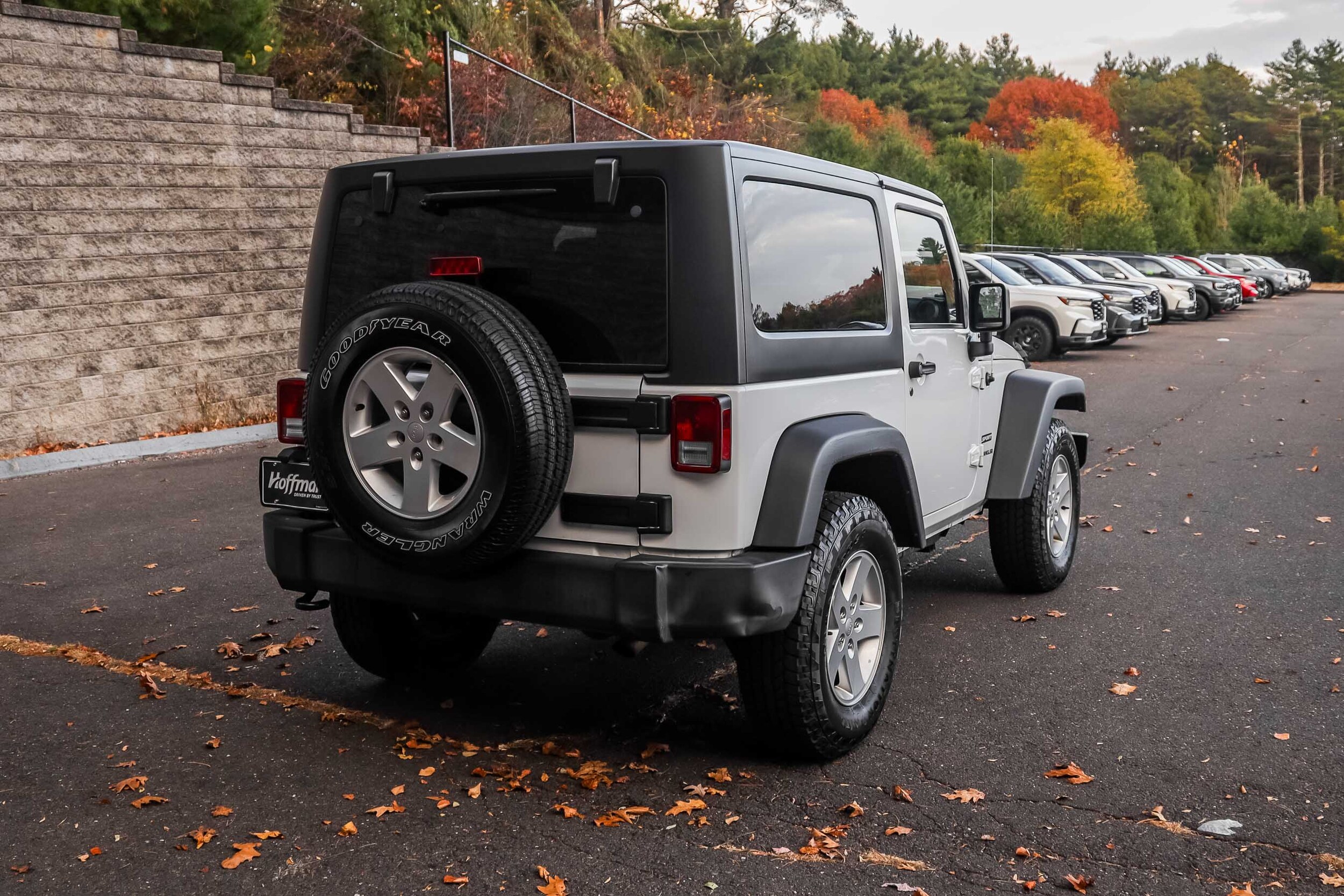 2017 Jeep Wrangler Sport photo 4
