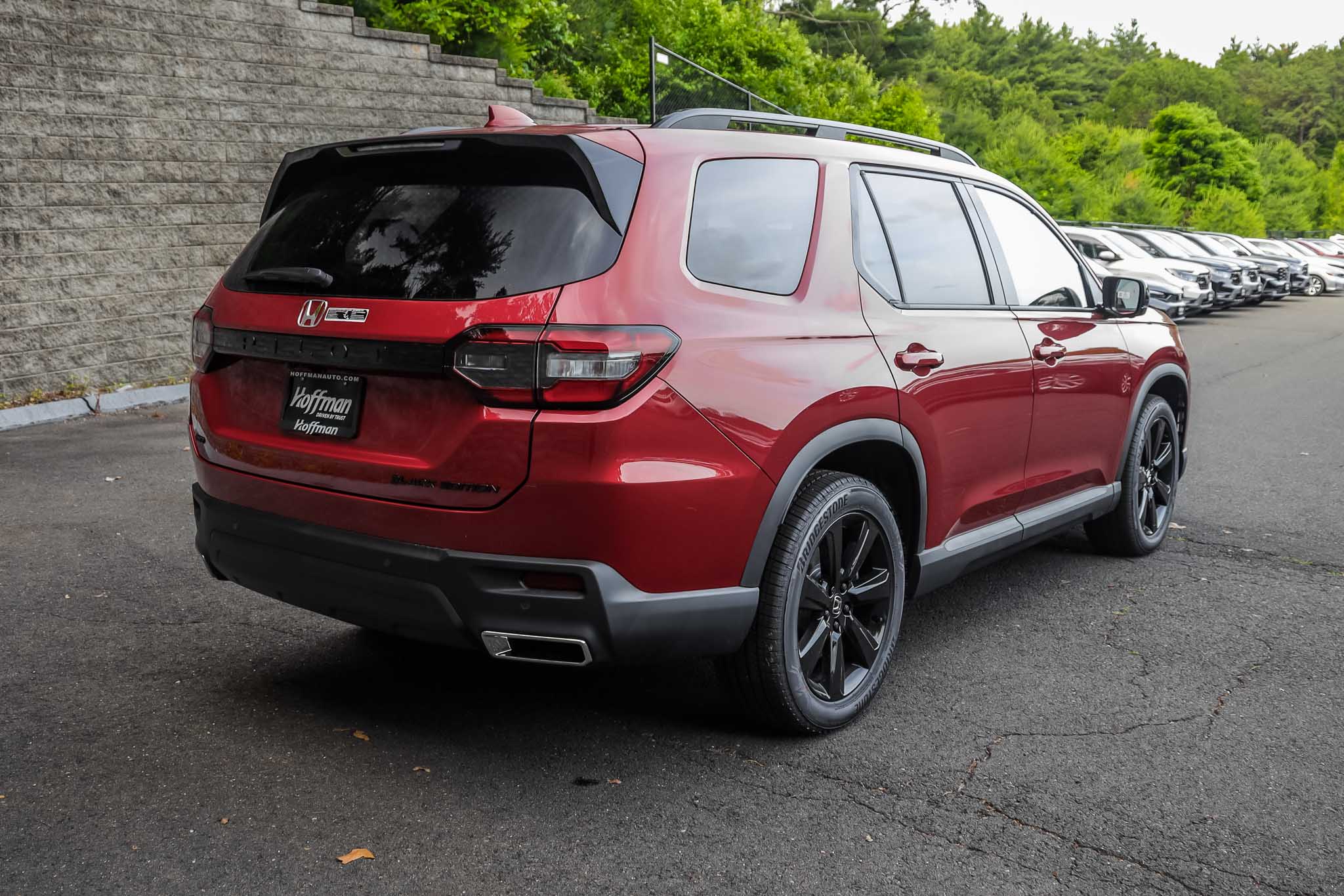 2025 Honda Pilot Black Edition photo 3