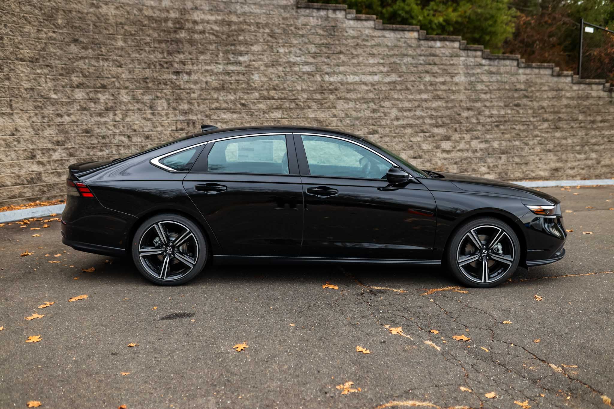 2025 Honda Accord Hybrid Sport photo 2