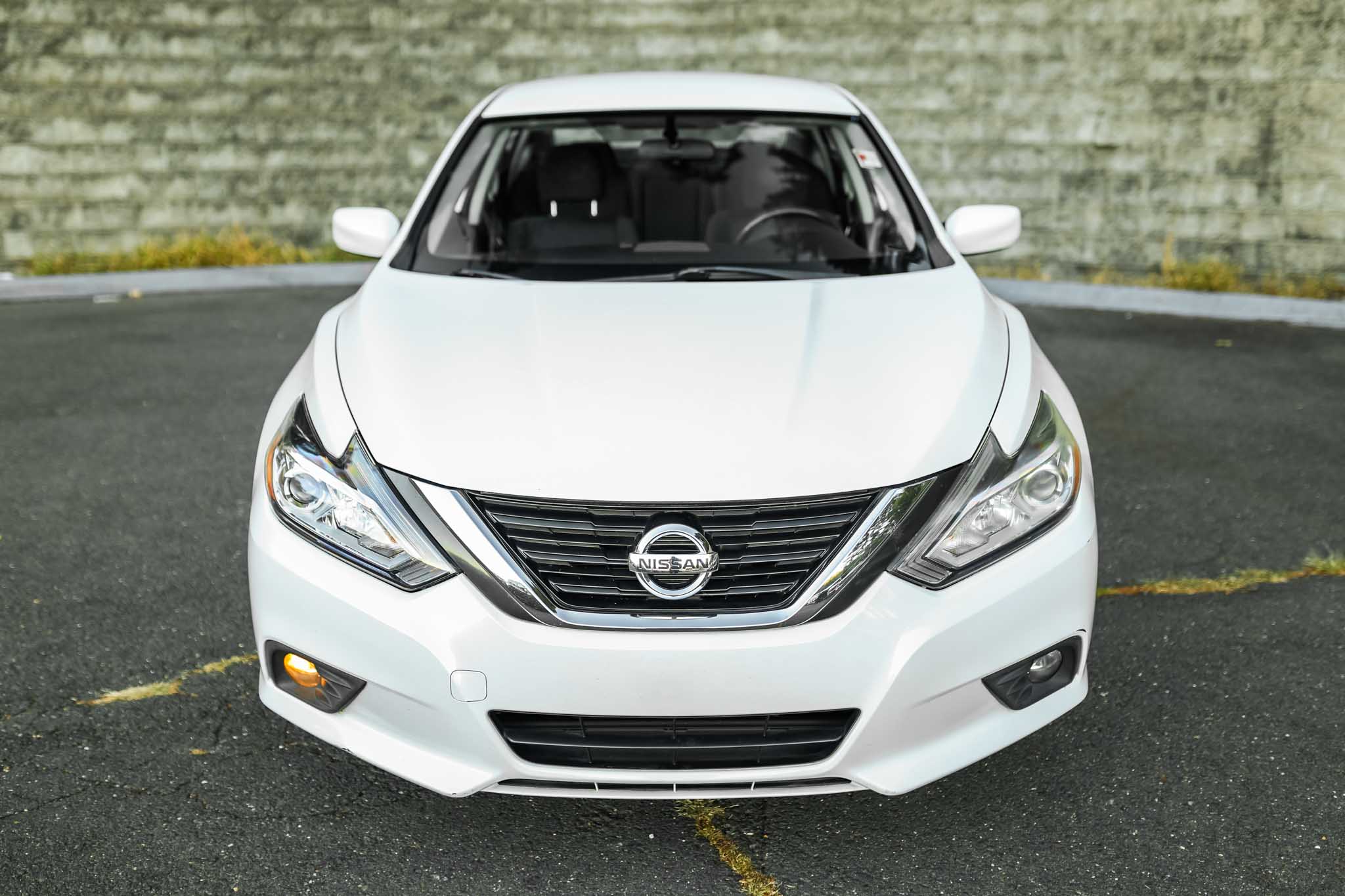 Used 2016 Nissan Altima SV with VIN 1N4AL3AP4GC113246 for sale in Simsbury, CT
