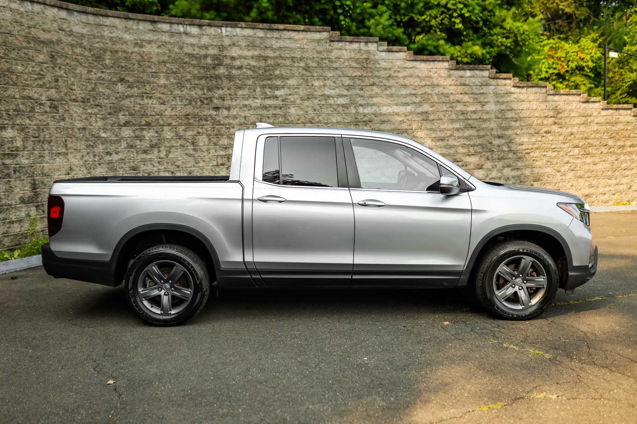 2022 Honda Ridgeline RTL photo 2