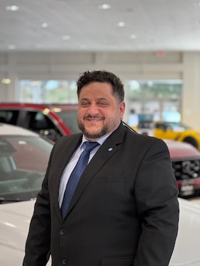 Staff member Manny Kavroudakis from 8dd912b94811