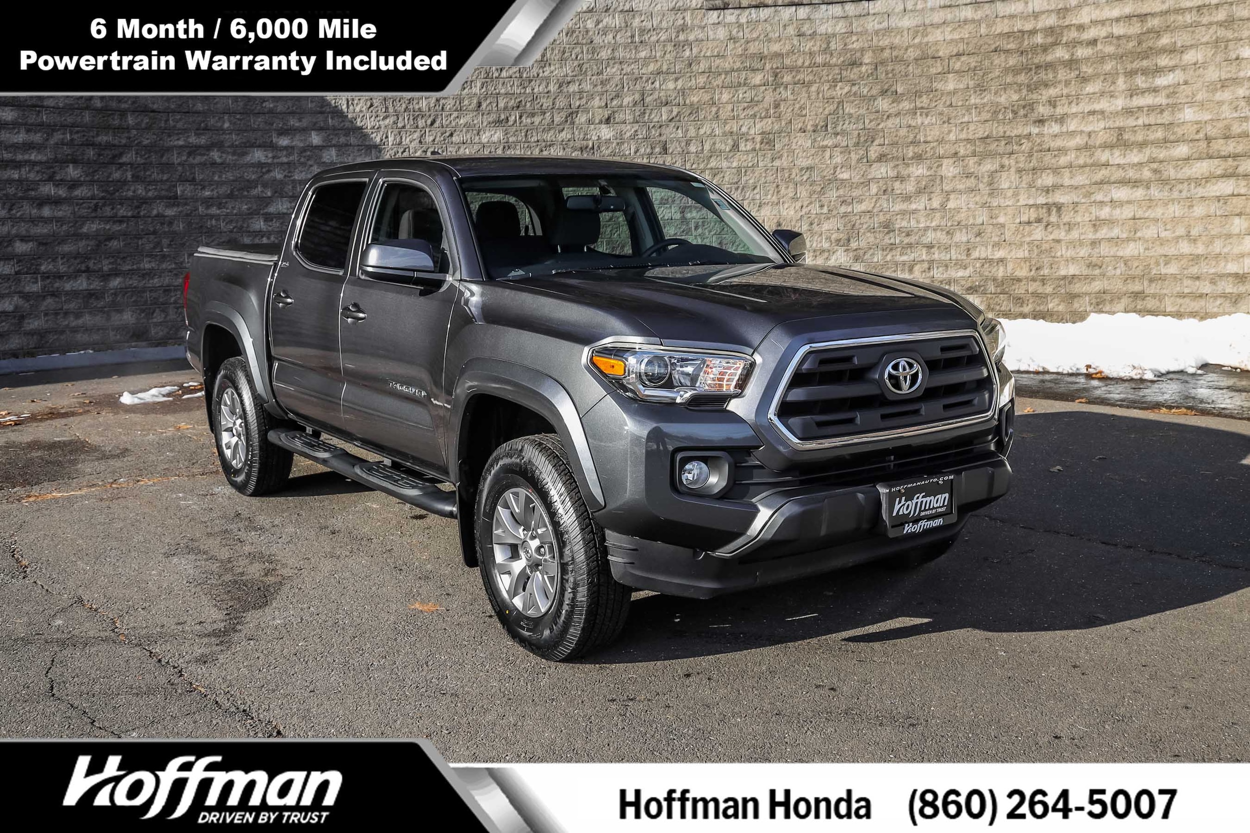 2017 Toyota Tacoma SR5's photo