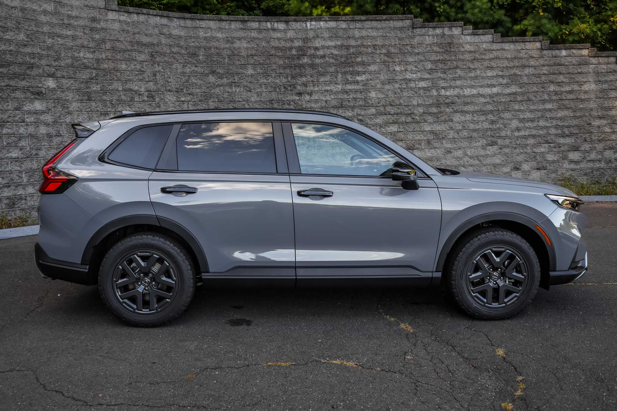 2026 Honda CR-V Hybrid photo 2