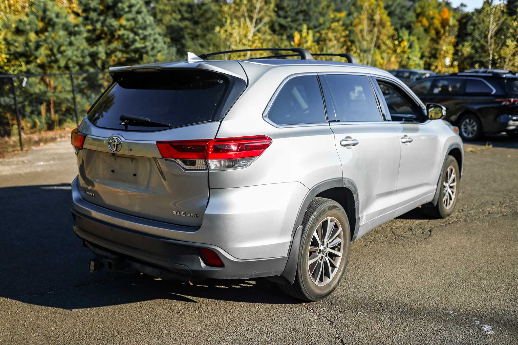 2017 Toyota Highlander SE photo 3