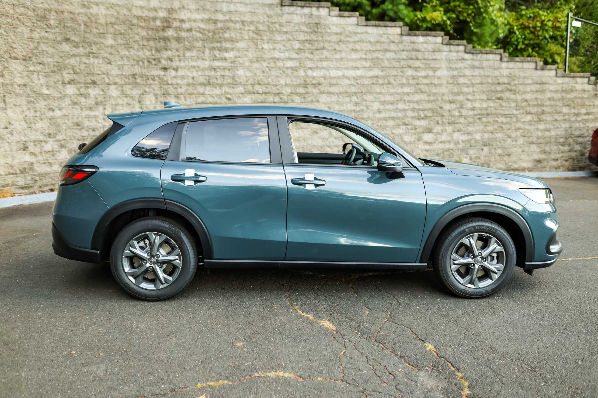 2026 Honda HR-V LX photo 2