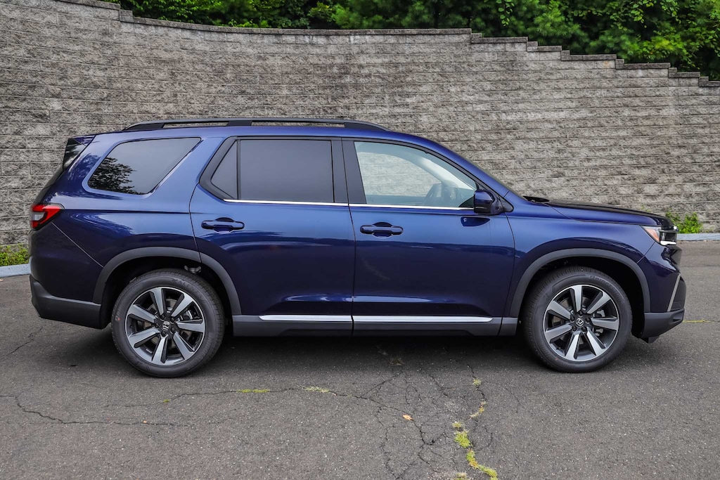New 2025 Honda Pilot Touring SUV