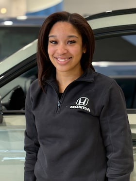 Staff member Jaeana Minter from 8dd912b94811