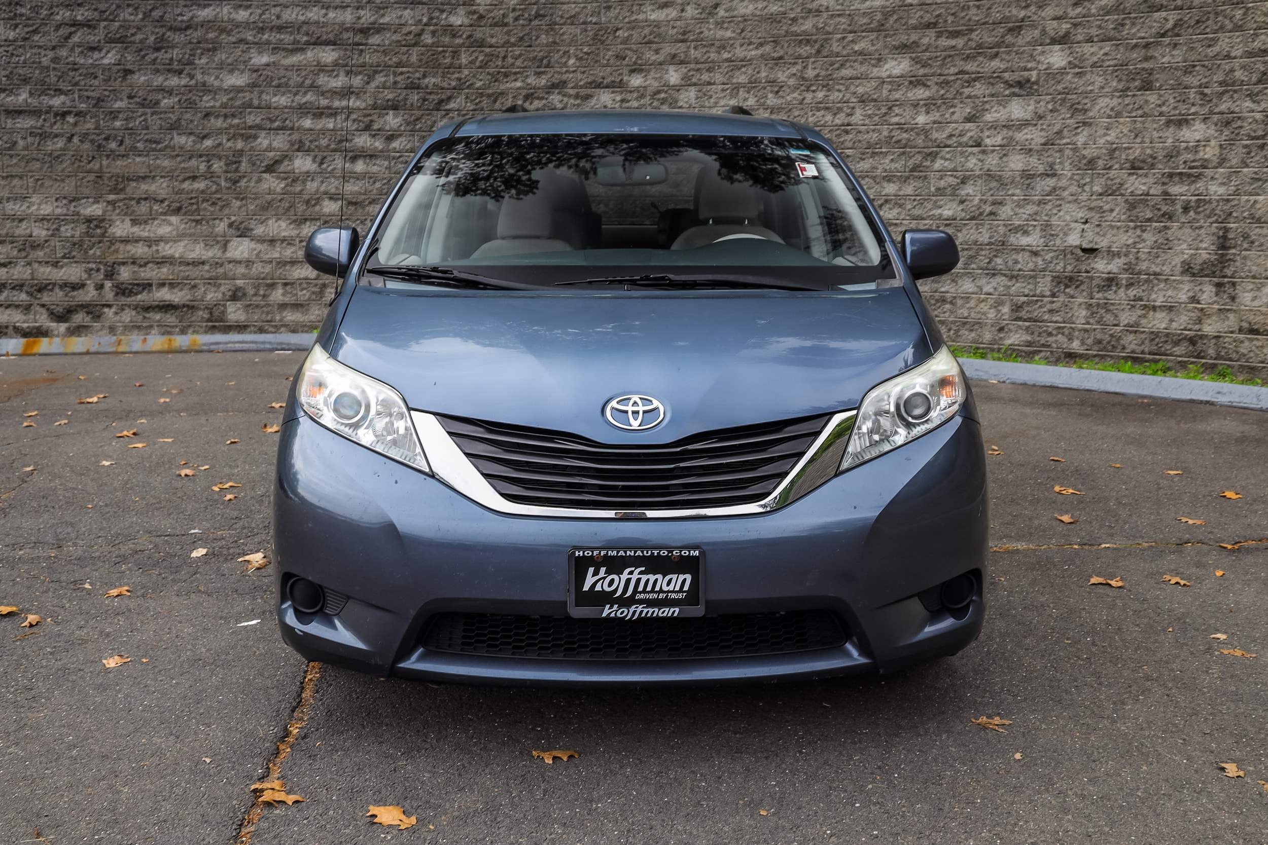 Used 2014 Toyota Sienna LE with VIN 5TDKK3DCXES520168 for sale in Simsbury, CT