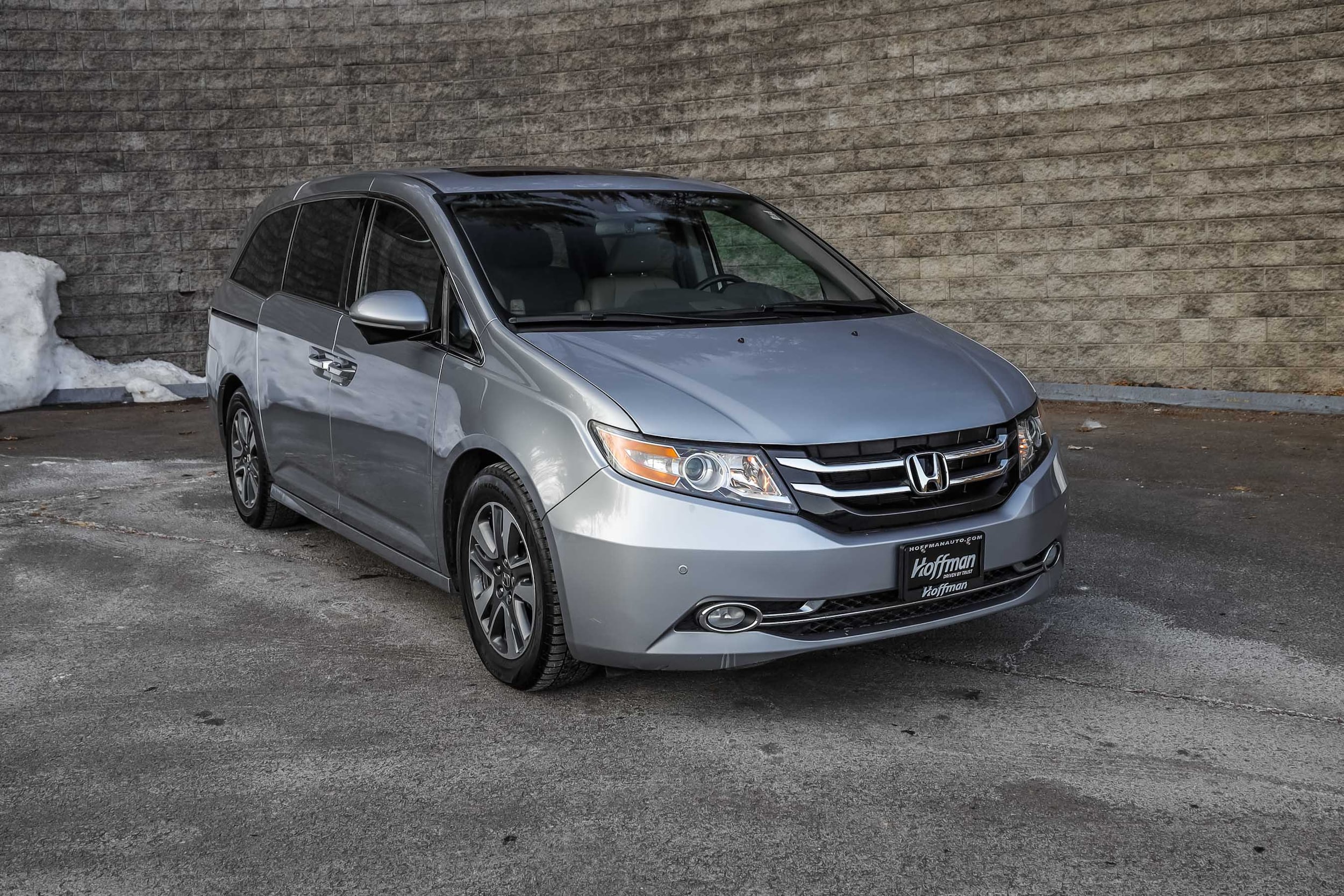Certified 2017 Honda Odyssey Touring with VIN 5FNRL5H94HB004628 for sale in Simsbury, CT