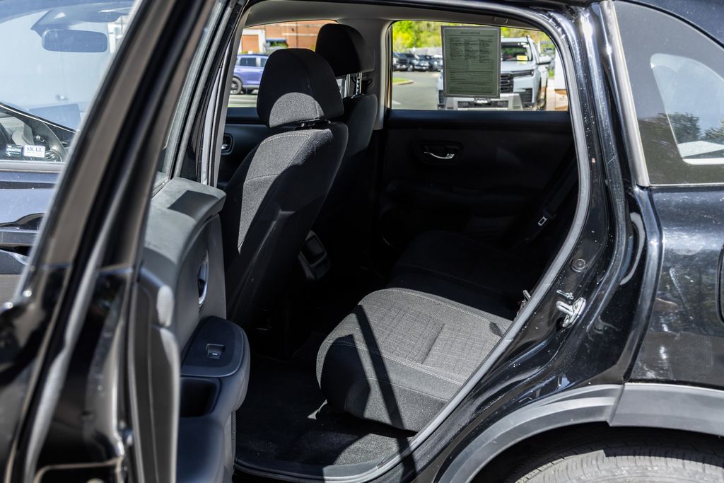2023 Honda HR-V LX - Photo 24