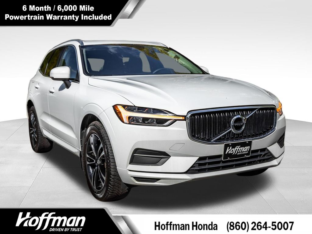 2020 Volvo XC60 T6 Momentum AWD's photo