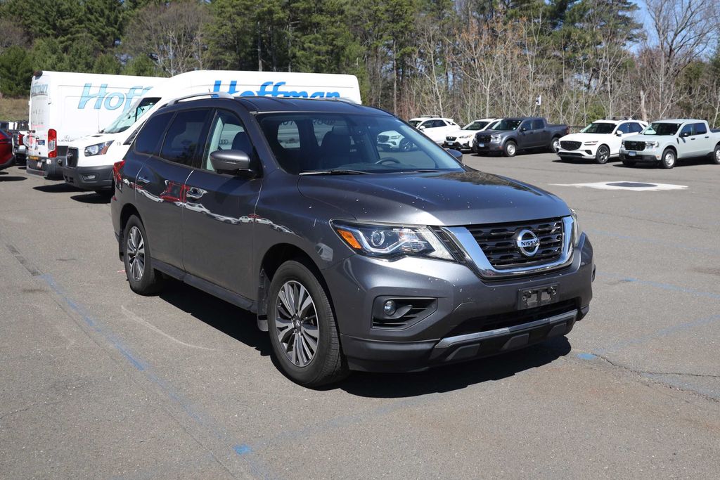 Used 2017 Nissan Pathfinder SL with VIN 5N1DR2MM8HC643704 for sale in Simsbury, CT