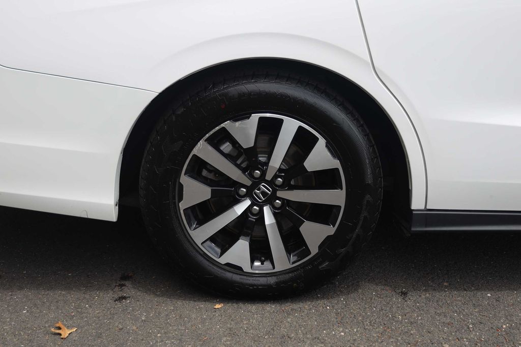 2025 Honda Odyssey 9