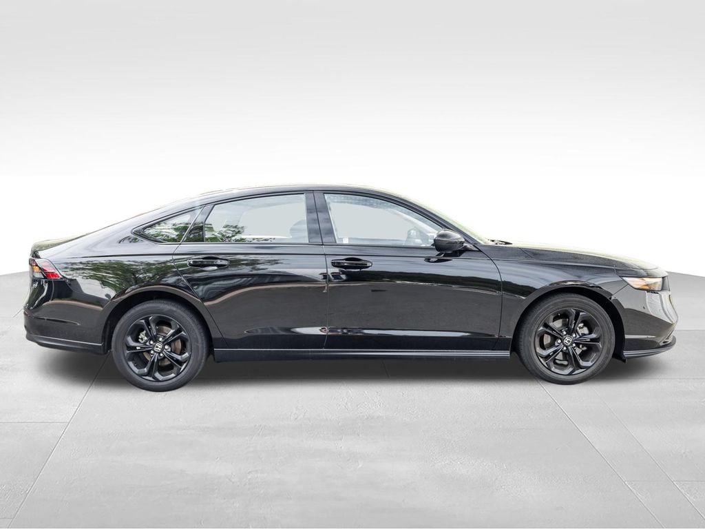 Used 2025 Honda Accord SE Sedan