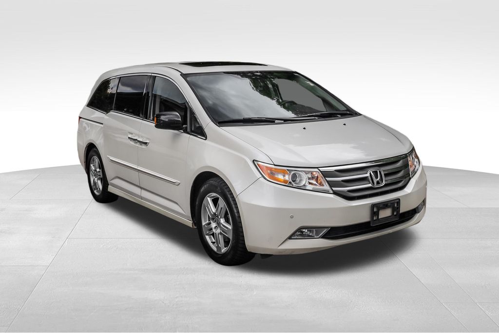 Used 2013 Honda Odyssey Touring with VIN 5FNRL5H93DB028168 for sale in Simsbury, CT