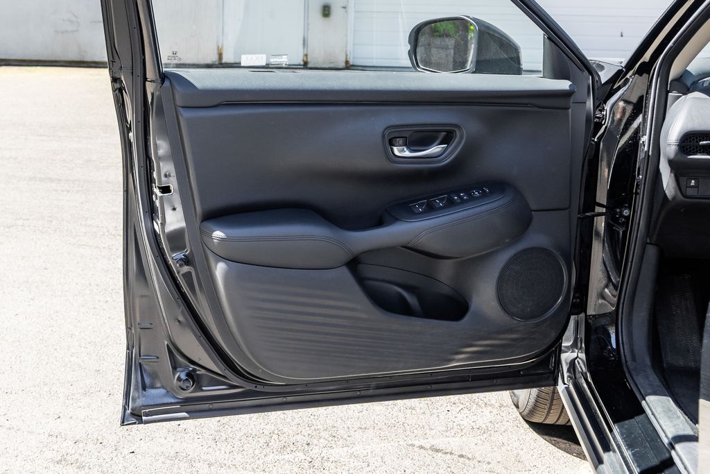 2023 Honda HR-V LX - Photo 25
