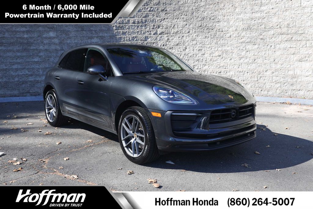 2025 Porsche Macan Base