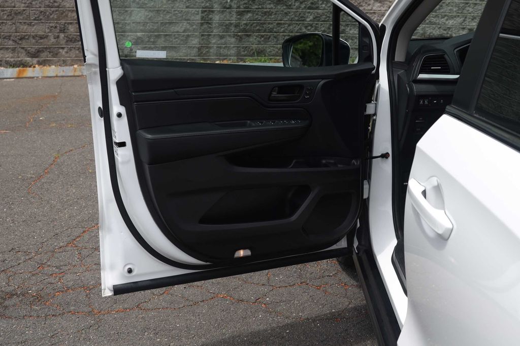 2025 Honda Odyssey 25